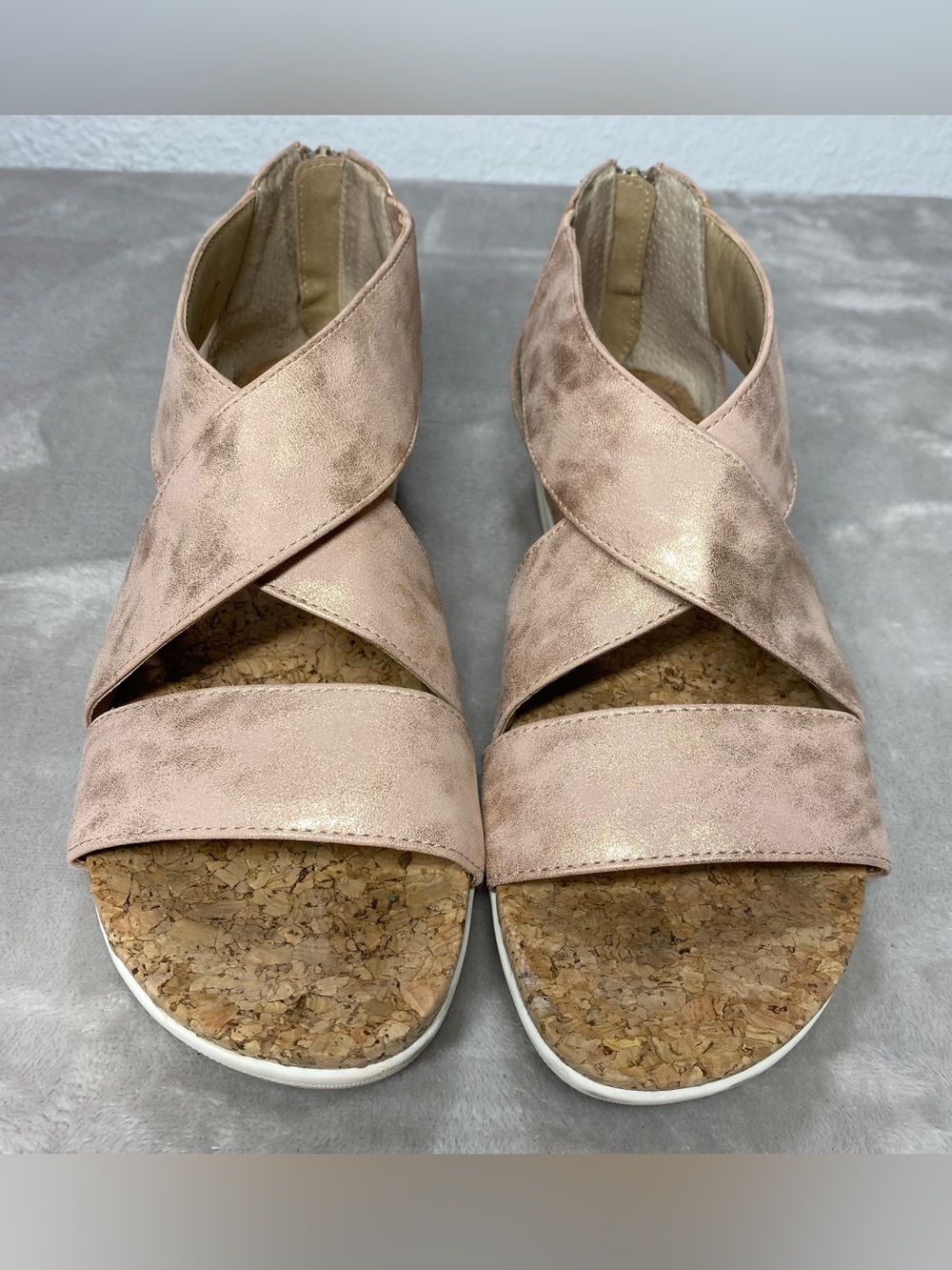 Adrienne vittadini Claud platform sandals